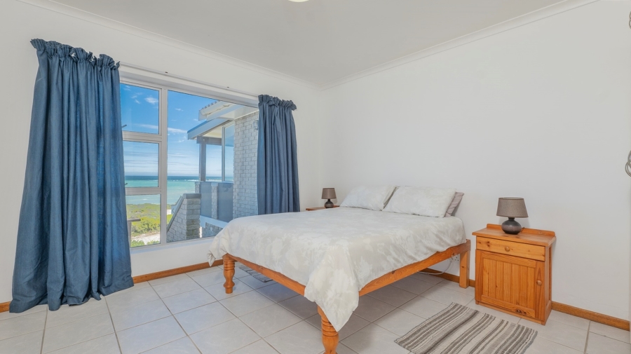 6 Bedroom Property for Sale in Suiderstrand Western Cape